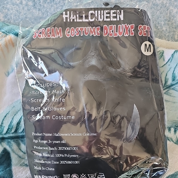 Other - Halloween Scream Costume Deluxe Set - Black